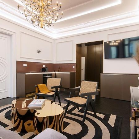Antique Glam Apartment In Old Town Prague Exterior photo