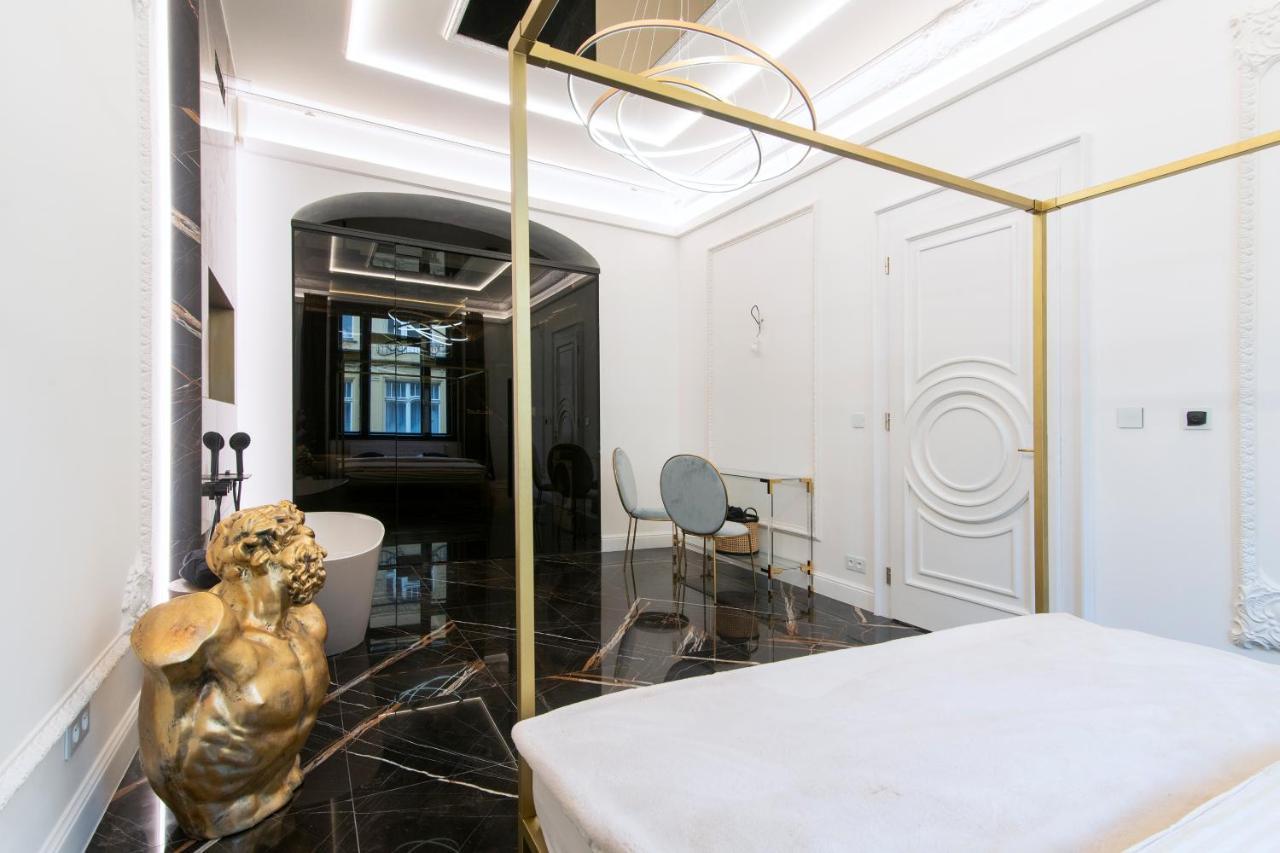 Antique Glam Apartment In Old Town Prague Exterior photo