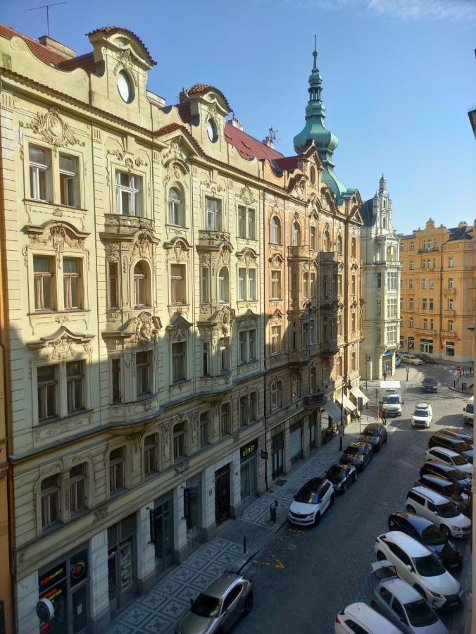 Antique Glam Apartment In Old Town Prague Exterior photo
